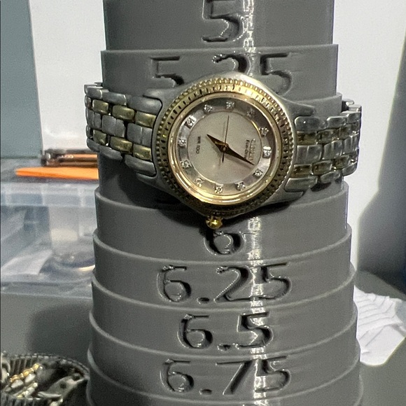 Stylish citizens Ecodrive women’s watch sapphire crystal gold plated … 993 - Picture 9 of 9